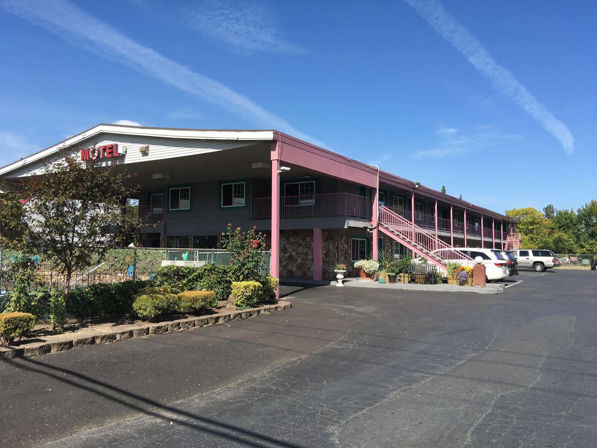 Beaverton Budget Inn Экстерьер фото